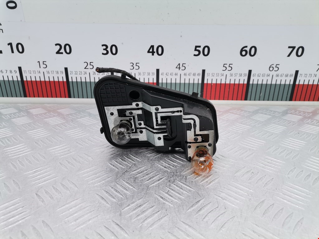 Фонарь задний левый VOLKSWAGEN Touareg 2002-2010