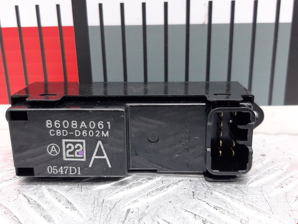 Кнопка стеклоподъемника CITROEN C-Crosser 2007-2013