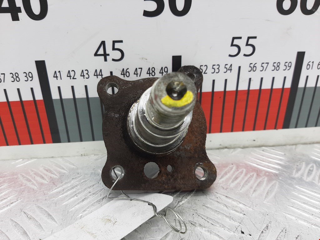 Кулак задний левый Ford Fusion (2002-2012)