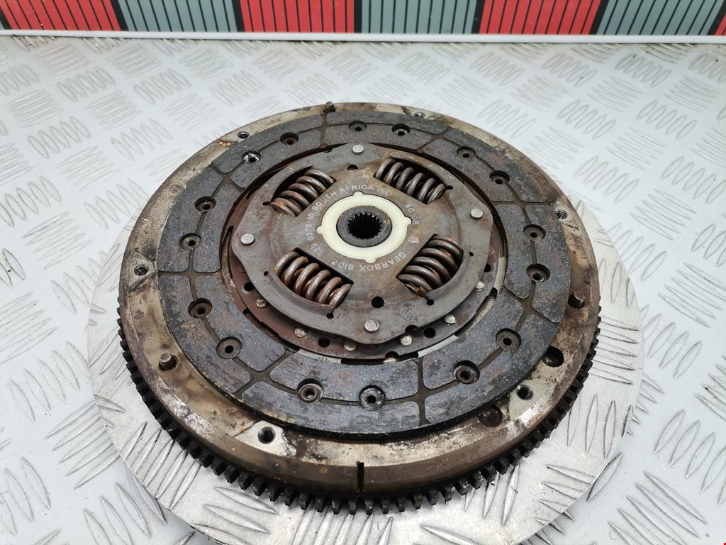 Маховик (демпфер сцепления) FIAT Grande Punto 2005-2009