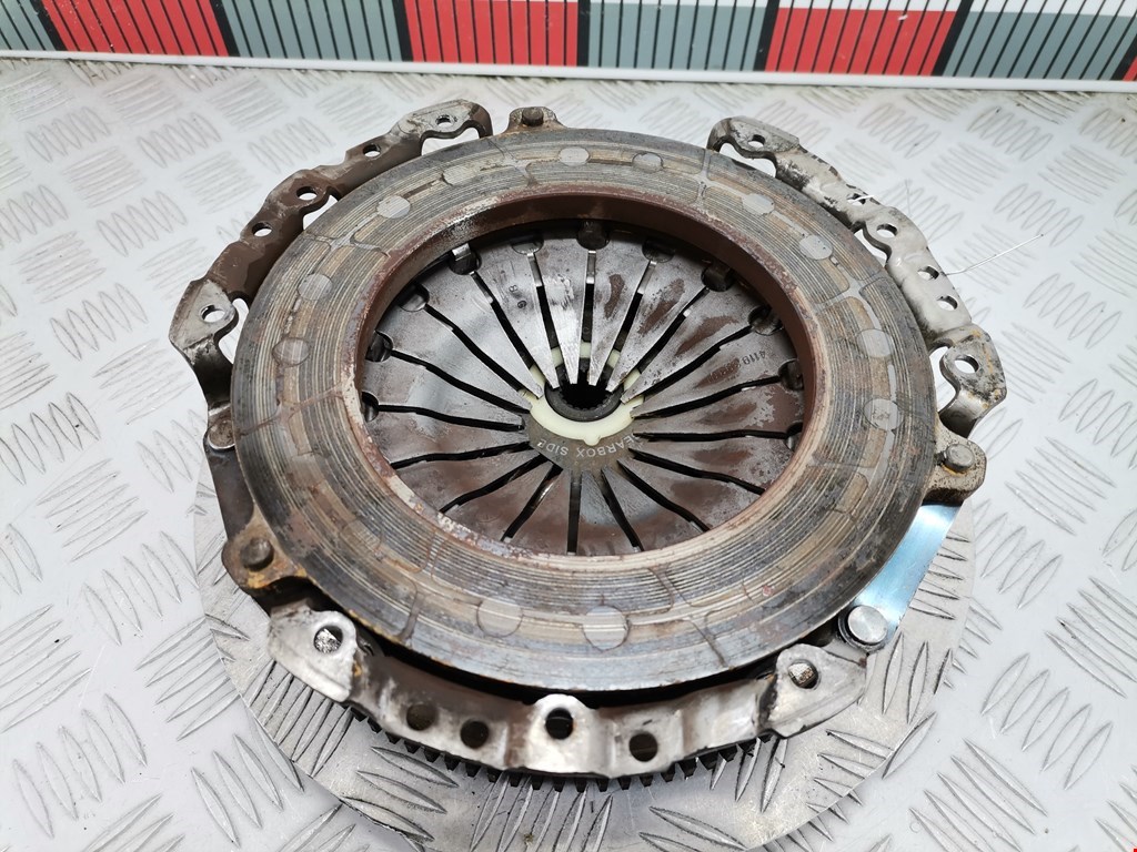 Маховик (демпфер сцепления) FIAT Grande Punto 2005-2009