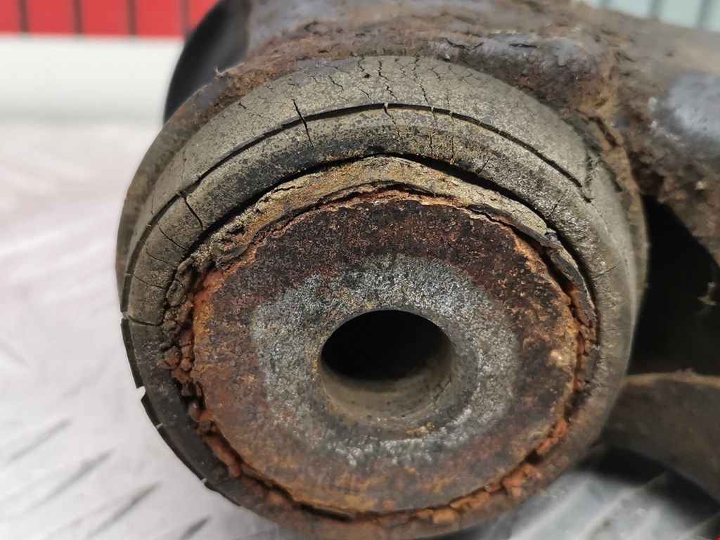 Рычаг передний правый FORD Focus I 1998-2005