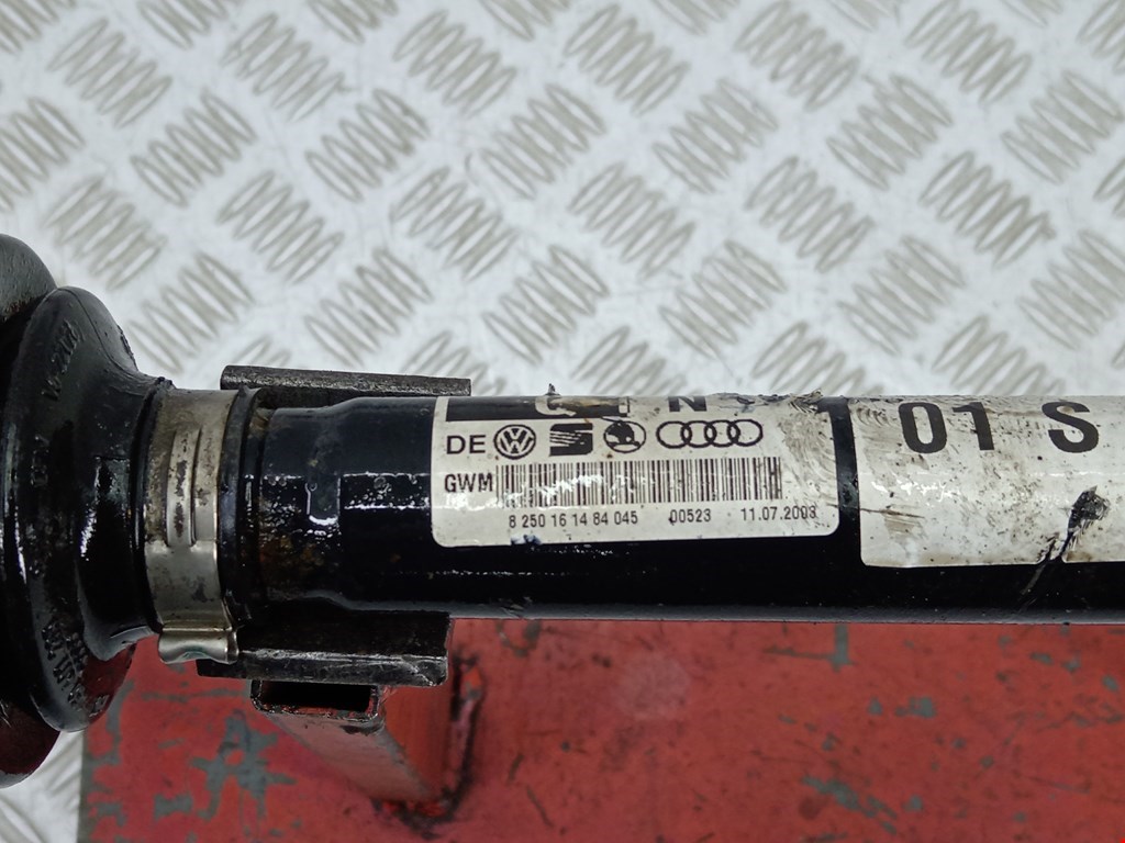 Полуось (привод, приводной вал) передняя правая AUDI A8 D3 2003-2010