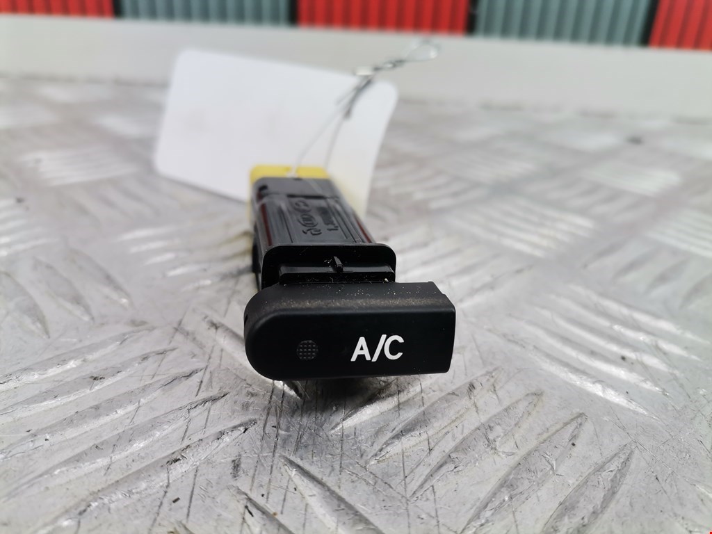Кнопка включения кондиционера HYUNDAI i10 2007-2013