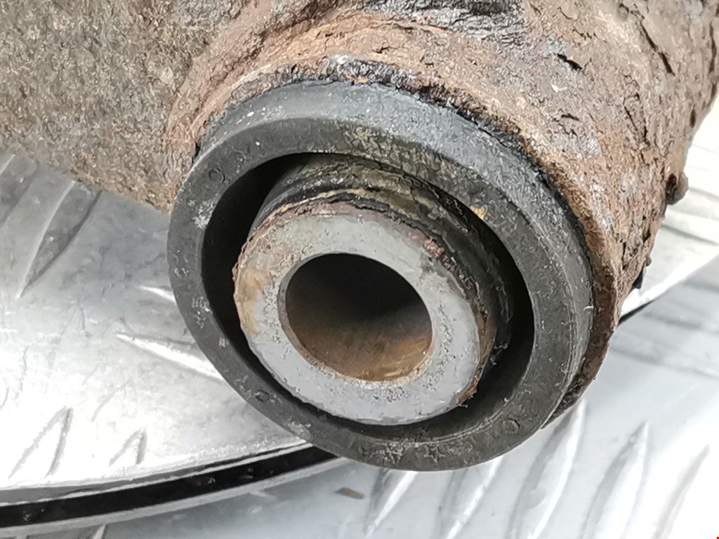 Рычаг передний левый SUZUKI Grand Vitara 2005-2015