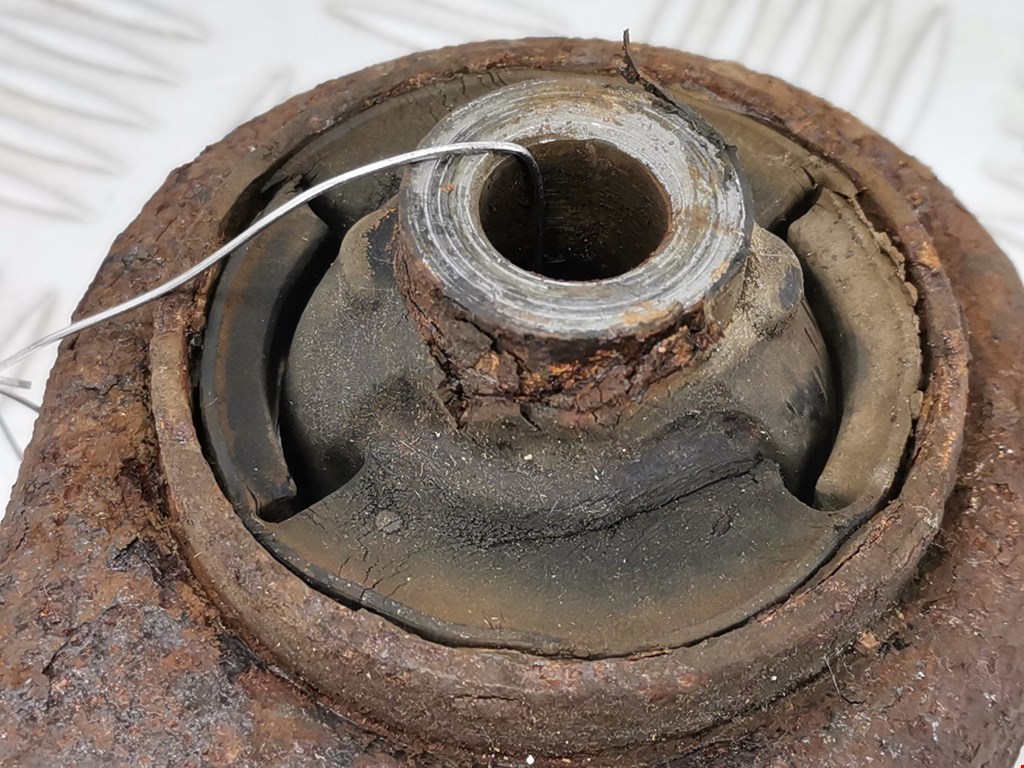 Рычаг передний правый SUZUKI Grand Vitara 2005-2015