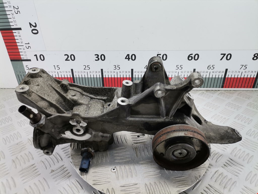 Корпус масляного фильтра AUDI A5 2007-2016