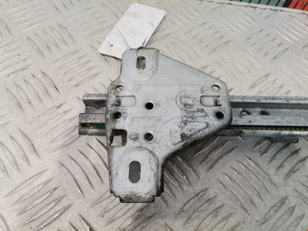 Стеклоподъемник передний правый IVECO Daily III 1999-2006