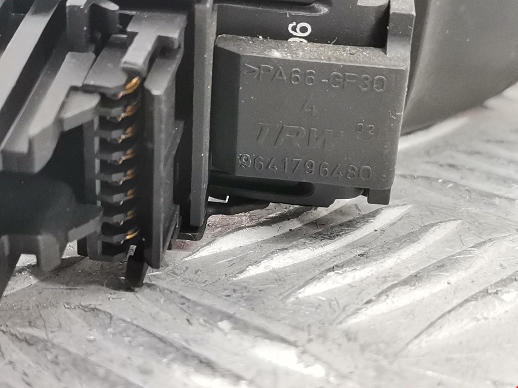 Переключатель подрулевой управления магнитолой PEUGEOT Partner 2008-2018