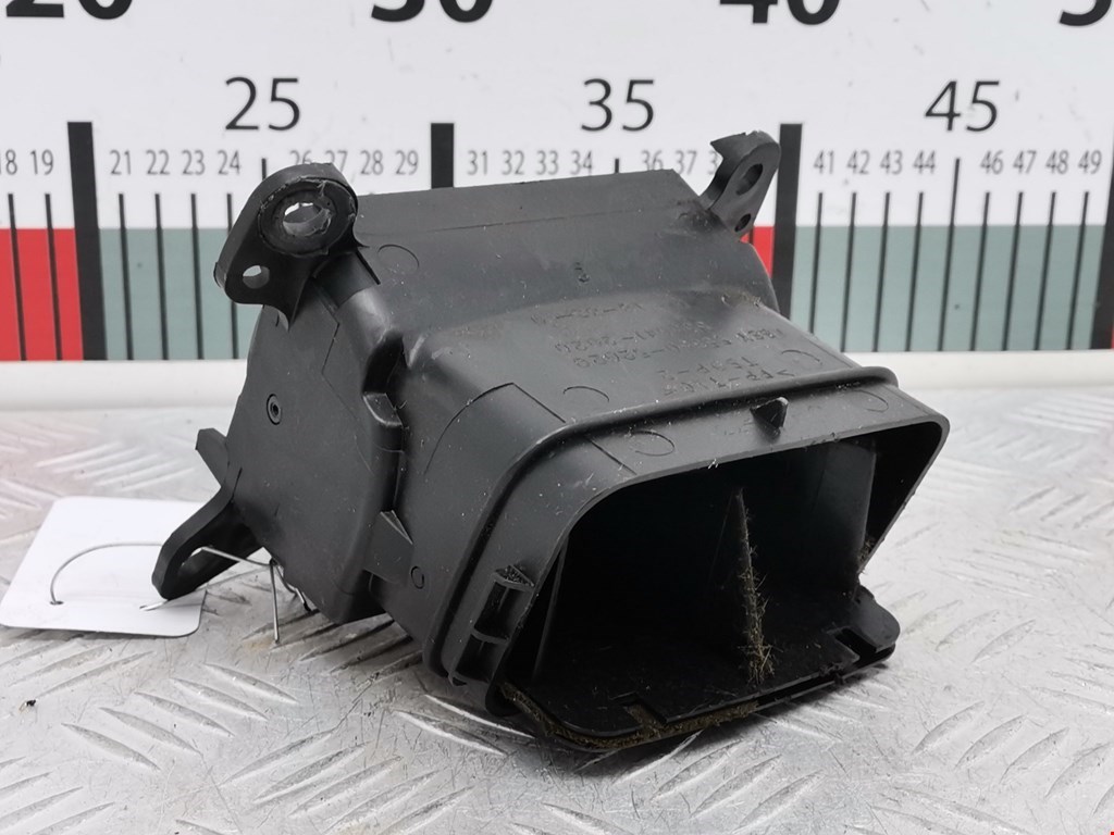 Дефлектор воздушный TOYOTA Yaris Verso 1999-2006