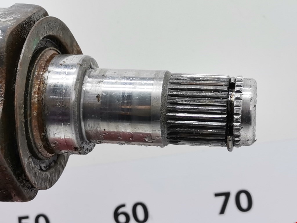 Полуось (привод, приводной вал) передняя правая TOYOTA Hilux VII AN10 AN 20 AN30 2005-2015