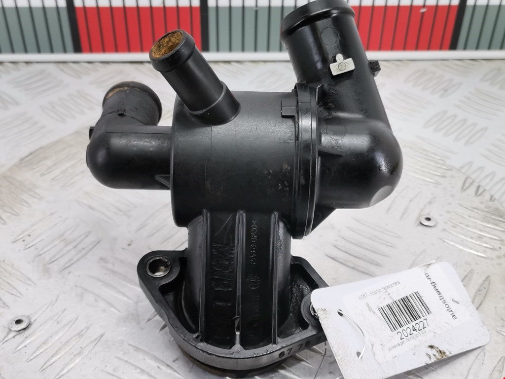 Корпус термостата VOLKSWAGEN Scirocco III 2008-2017