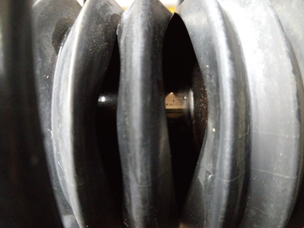 Амортизатор передний правый BMW X5 E53 1999-2006