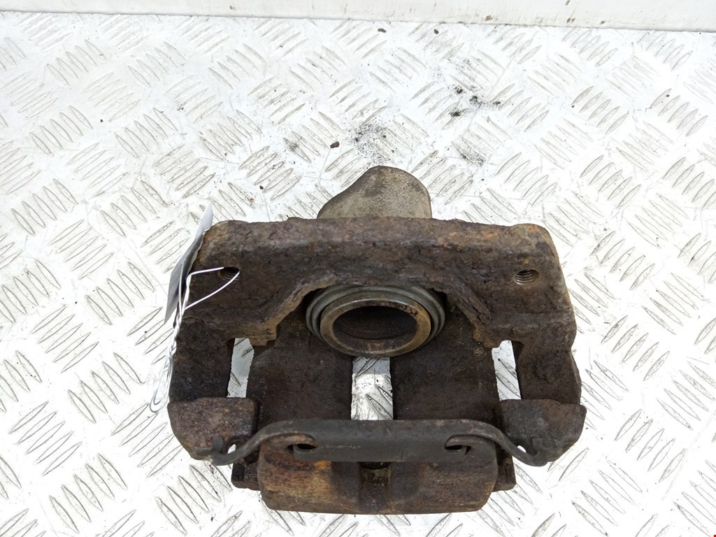 Суппорт передний правый BMW X5 E53 1999-2006