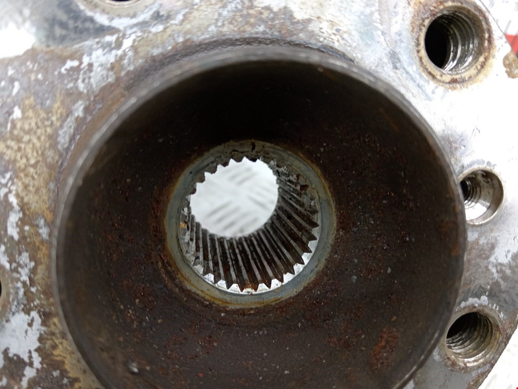 Ступица передняя правая BMW X3 E83 2003-2010