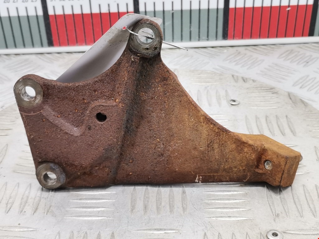 Кронштейн КПП FORD Fiesta 2001-2008