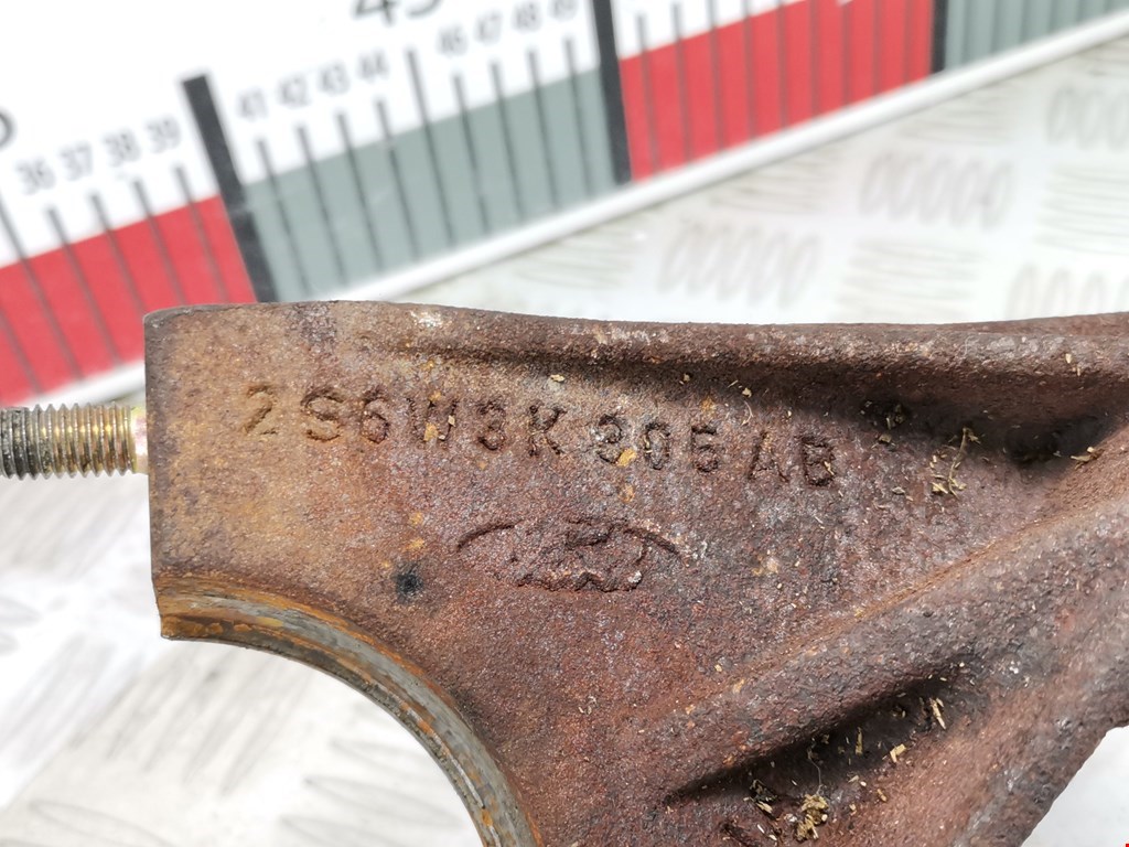 Кронштейн КПП FORD Fiesta 2001-2008