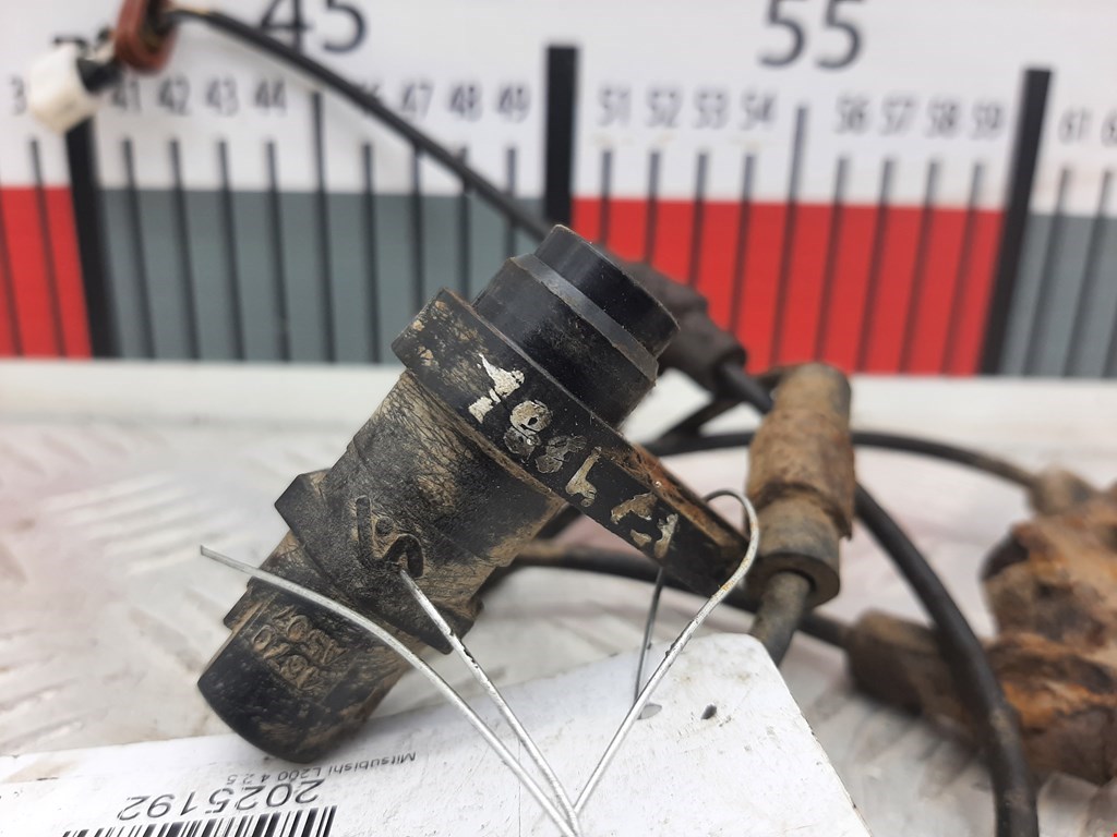 Датчик ABS задний левый MITSUBISHI L200 KB 2006-2015