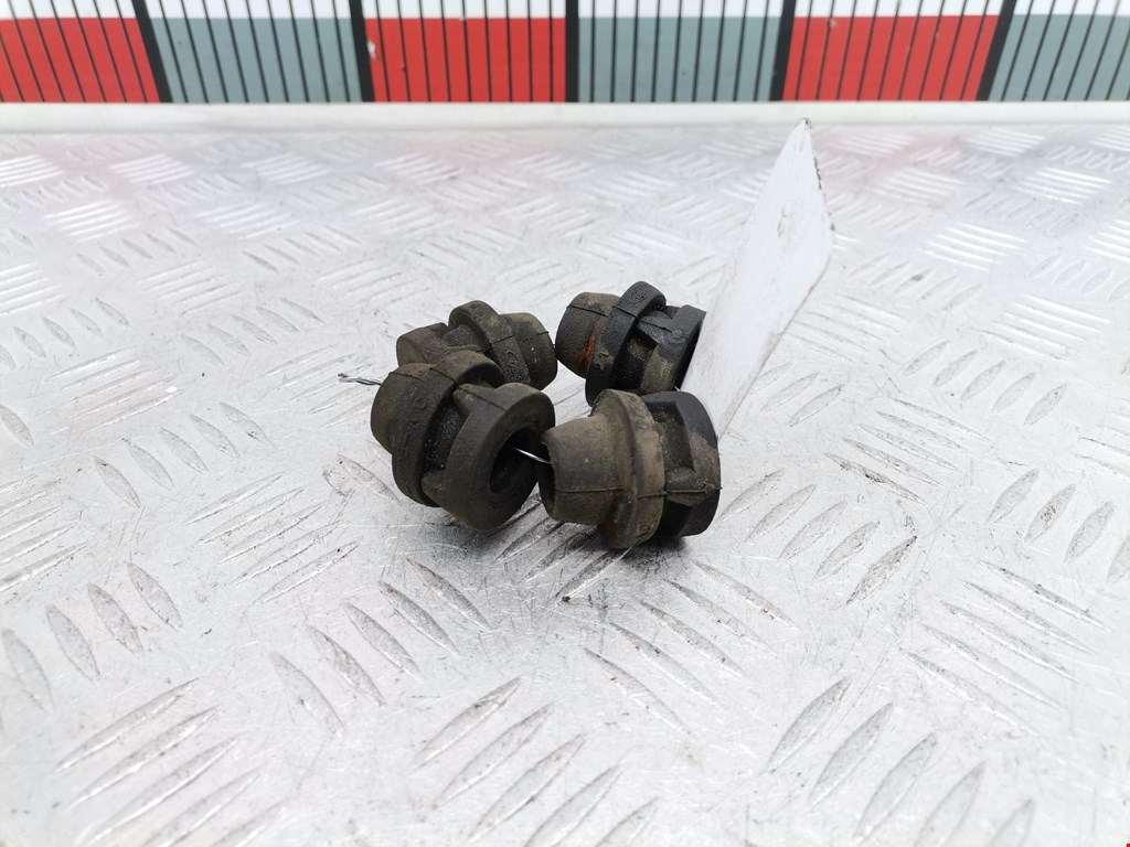 Кронштейн (крепление) радиатора FORD Fiesta 1995-2001