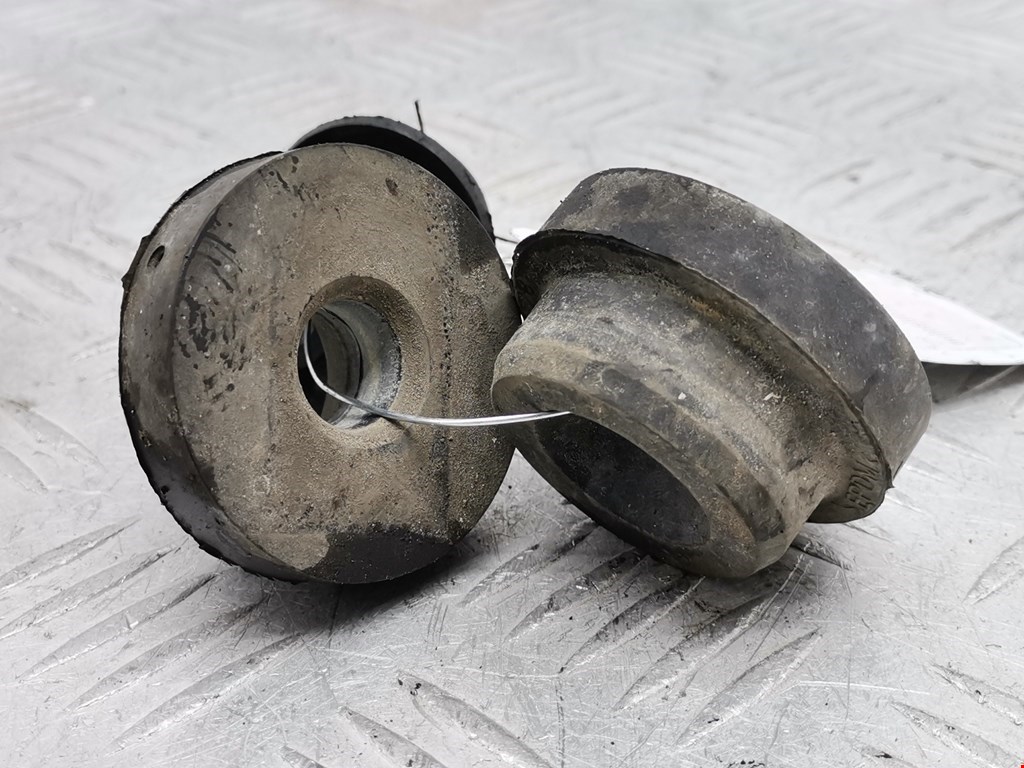 Кронштейн (крепление) радиатора TOYOTA Yaris 1999-2005