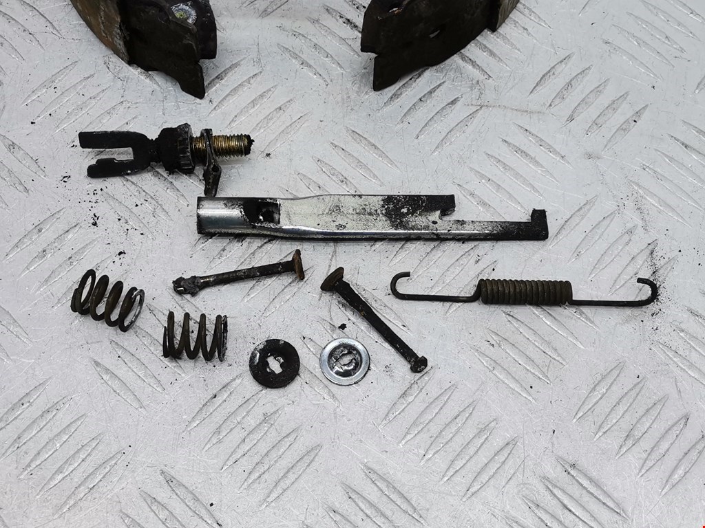 Механизм ручного тормоза (ручника) RENAULT Clio 1998-2008