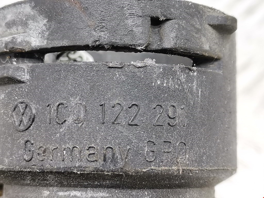 Тройник системы охлаждения SEAT Alhambra 1996-2010