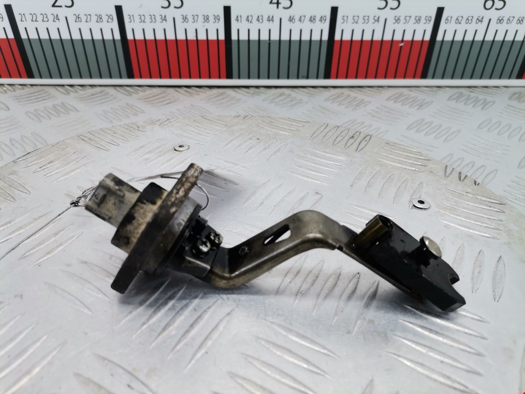 Датчик уровня топлива TOYOTA Corolla E120 2001-2006