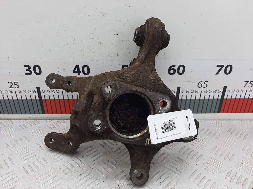 Кулак задний правый Kia Ceed 1 (ED) (2006-2012)