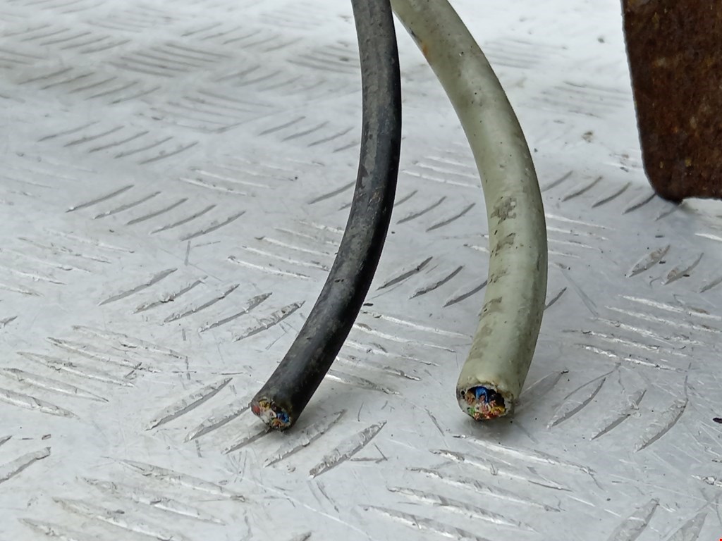 Фаркоп (прицепное устройство) MITSUBISHI Pajero III 2000-2006