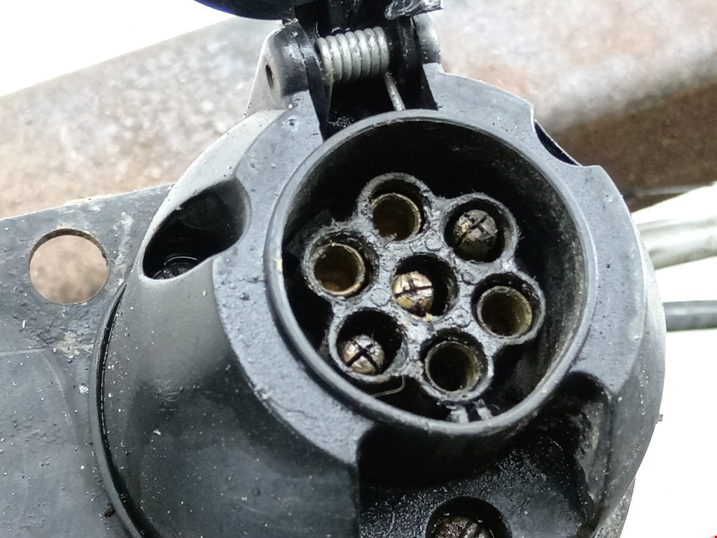 Фаркоп (прицепное устройство) MITSUBISHI Pajero III 2000-2006