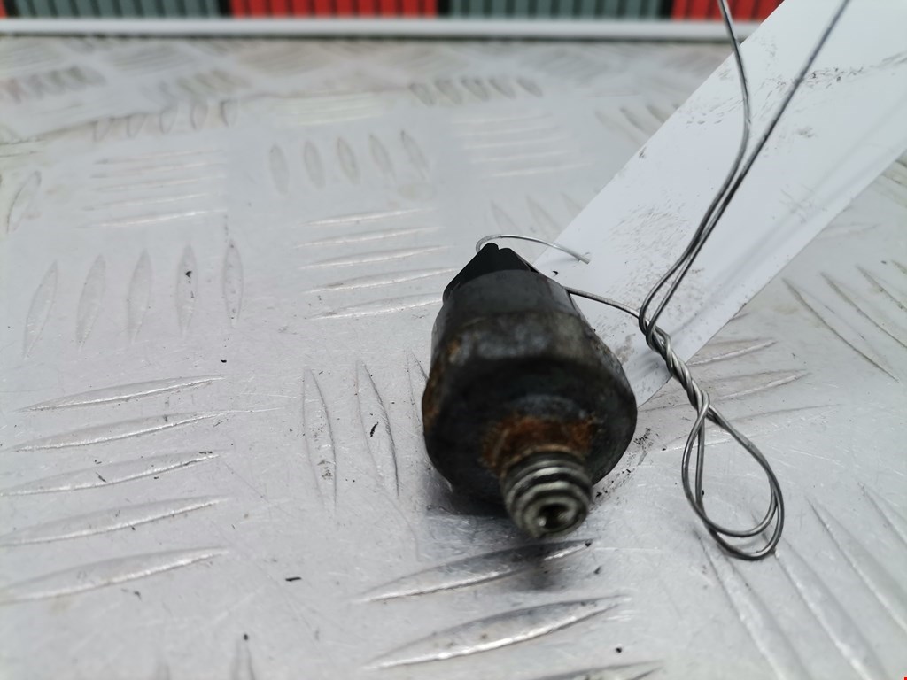 Датчик давления масла TOYOTA Corolla E120 2001-2006