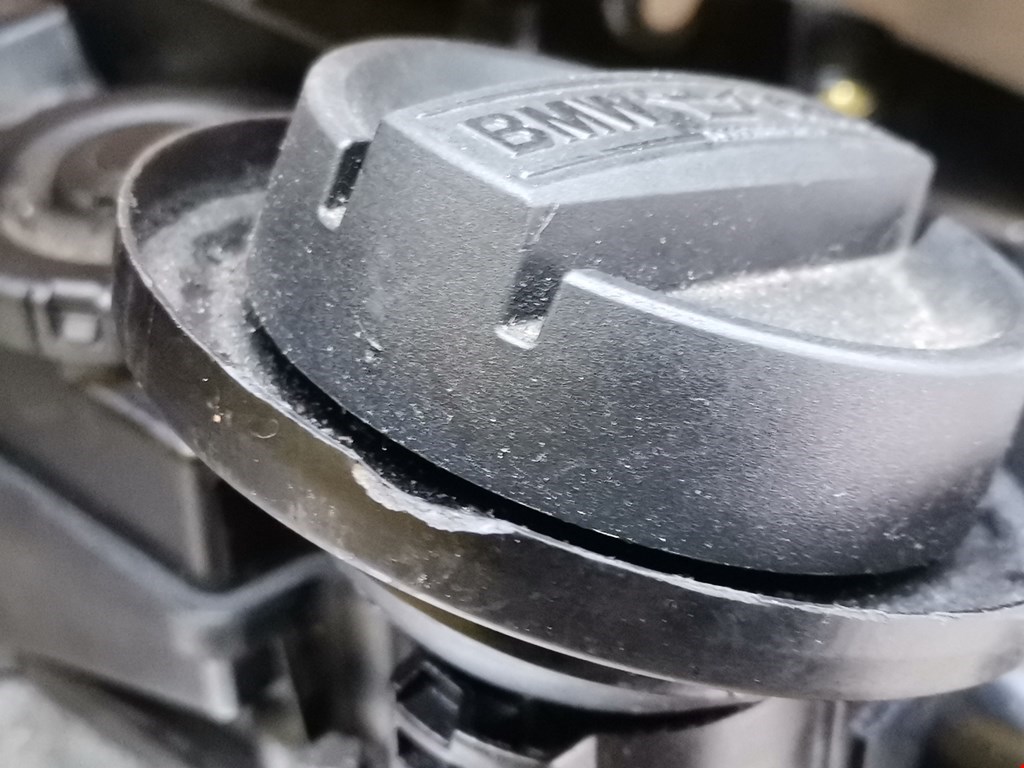 Крышка головки блока (клапанная) BMW 3er F30/F31/F80 2011-2019