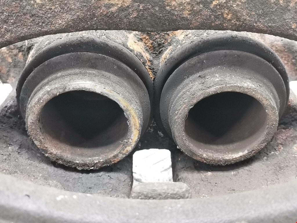 Суппорт передний правый CITROEN Jumpy 2007-2016