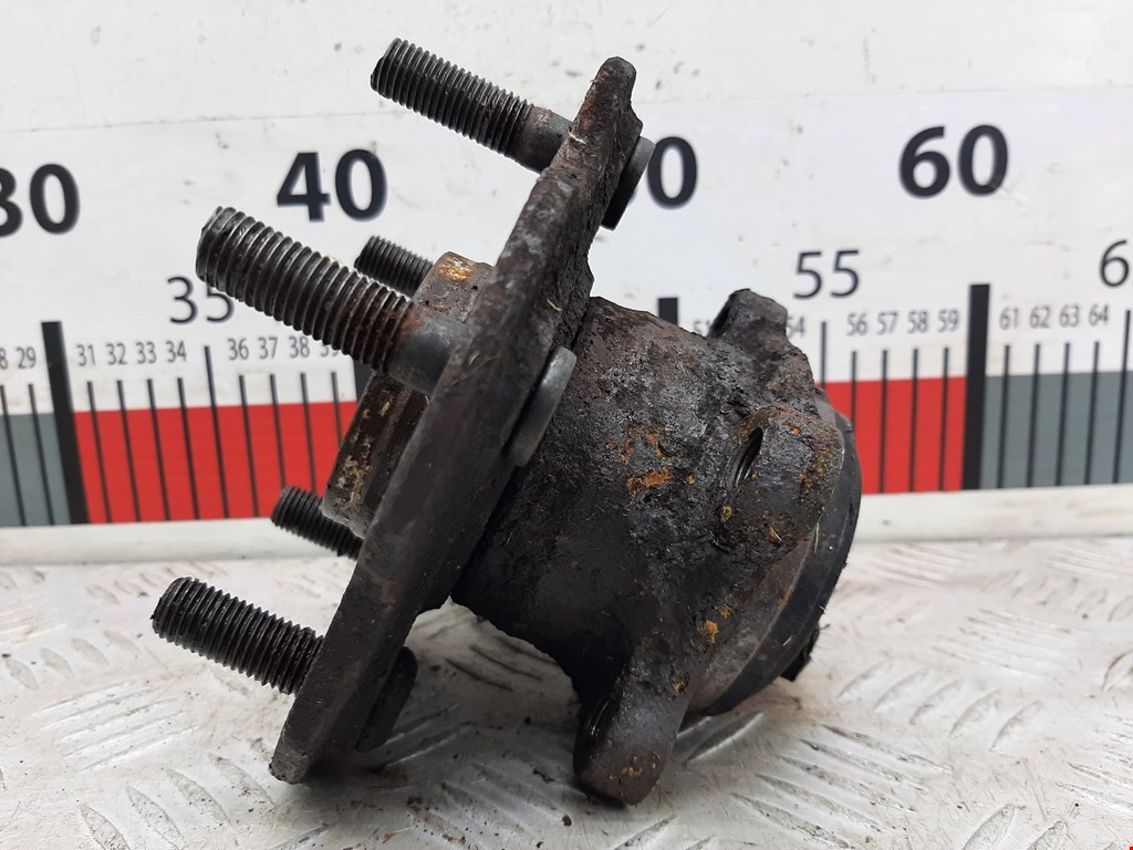 Ступица задняя правая TOYOTA Avensis 2009-2015