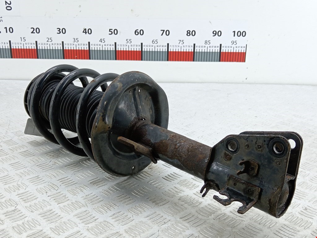 Амортизатор передний левый RENAULT Master 2010-н.в.