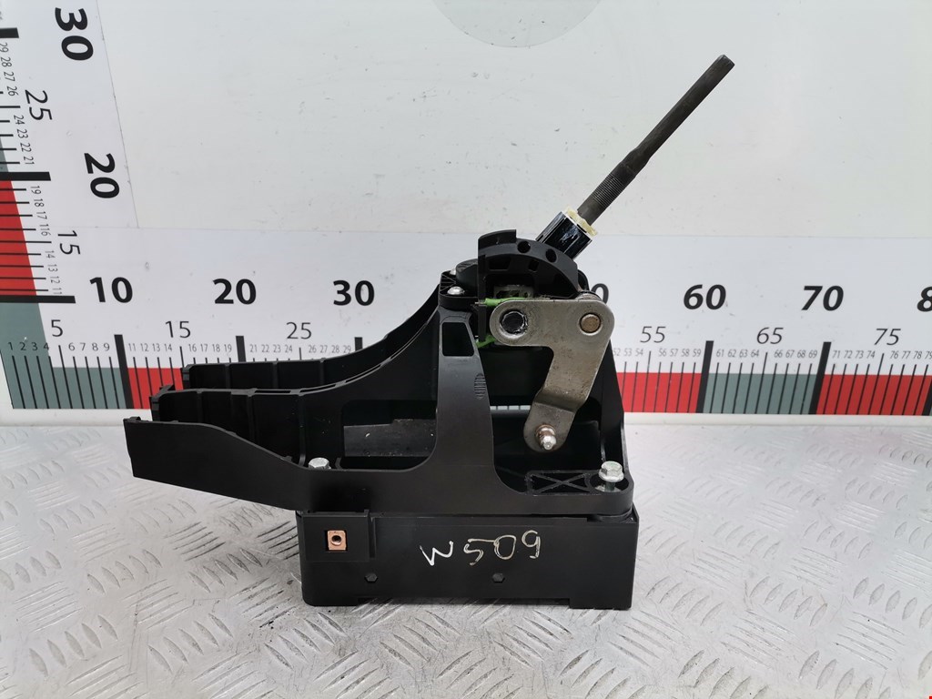 Кулиса (селектор) АКПП/МКПП в салоне OPEL Astra J 2009-2017