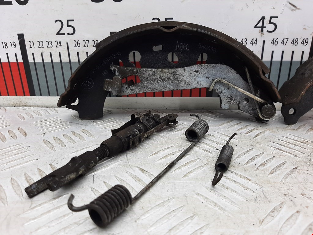 Механизм ручного тормоза (ручника) OPEL Corsa D 2006-2014