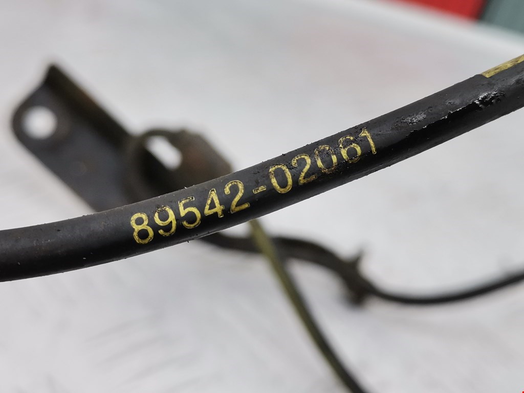 Датчик ABS передний левый TOYOTA Avensis 2009-2015