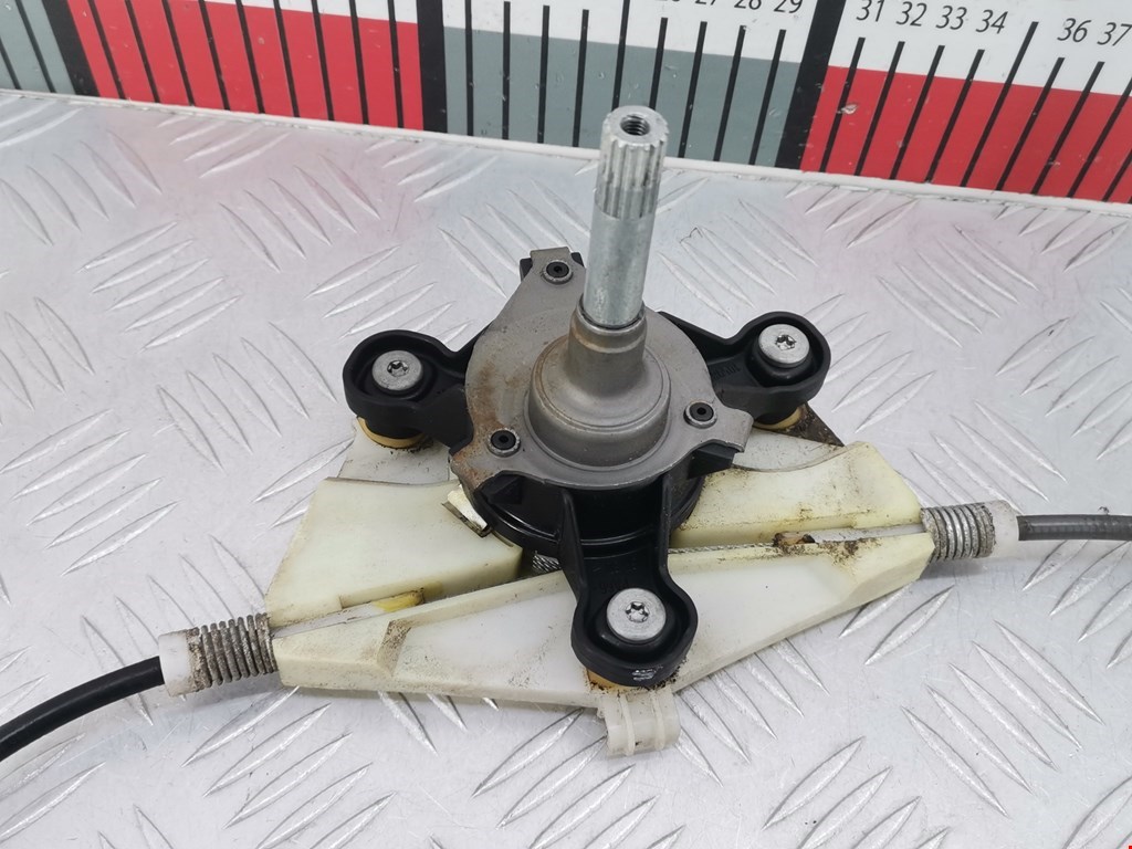 Стеклоподъемник задний левый AUDI A4 B6 2001-2005