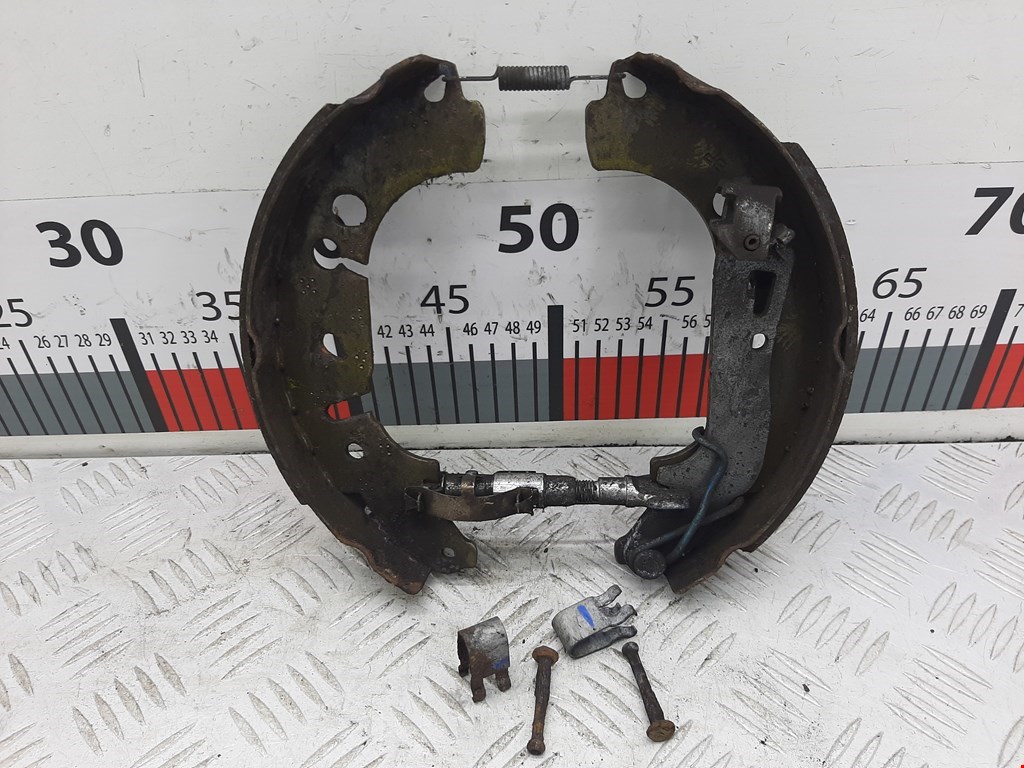 Механизм ручного тормоза (ручника) OPEL Corsa D 2006-2014