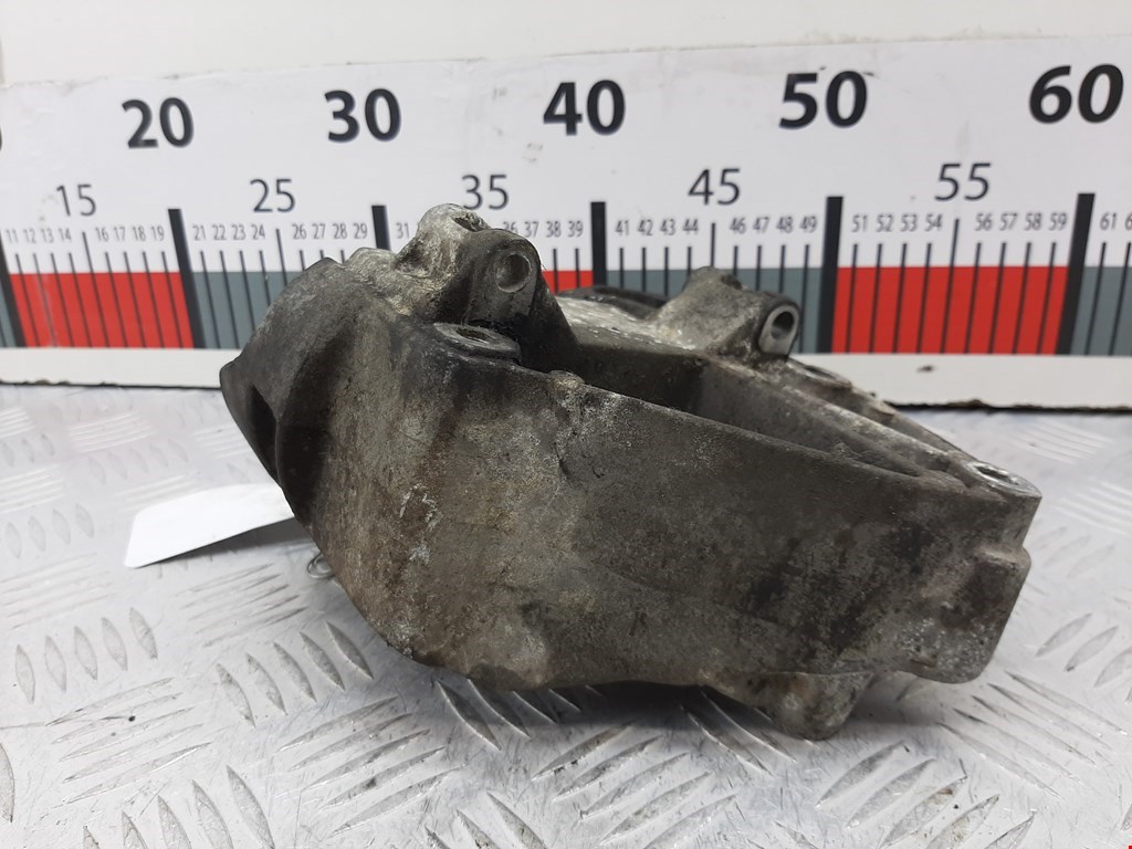 Кронштейн кондиционера BMW X5 E53 1999-2006