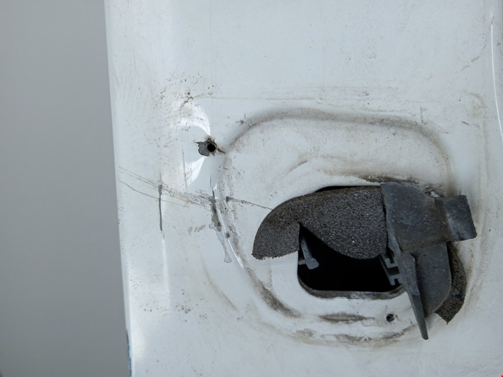 Дверь передняя левая OPEL Vivaro A 2001-2014