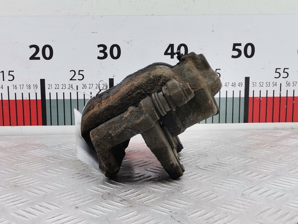 Суппорт передний правый OPEL Corsa D 2006-2014