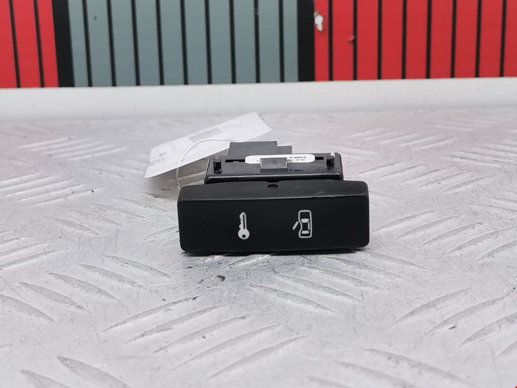 Кнопка центрального замка VOLKSWAGEN Touareg 2002-2010