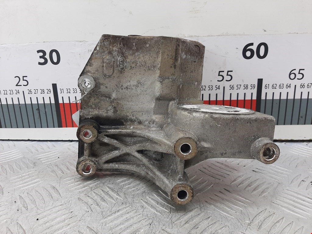 Кронштейн гидроусилителя KIA Sorento 2002-2009