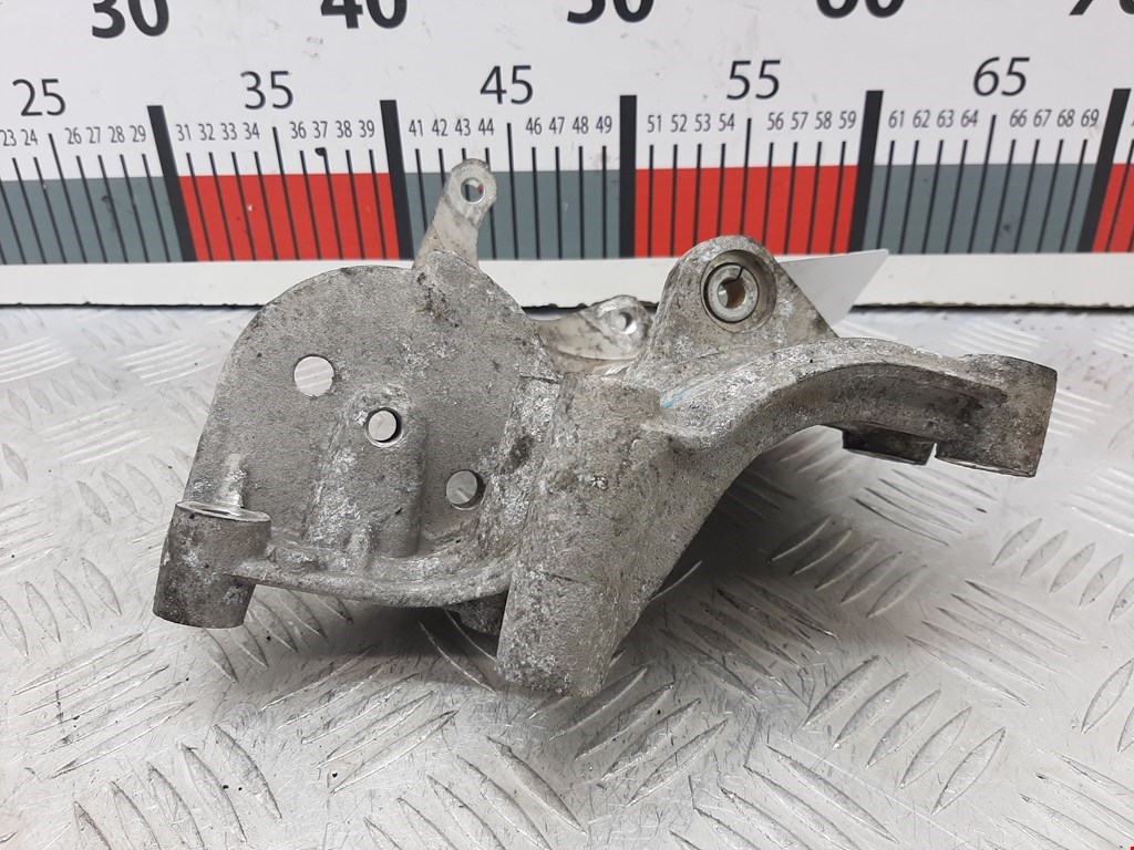 Кронштейн гидроусилителя KIA Sorento 2002-2009