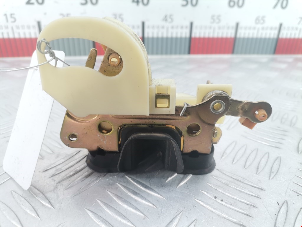 Замок двери передней правой OPEL Corsa B 1993-2000