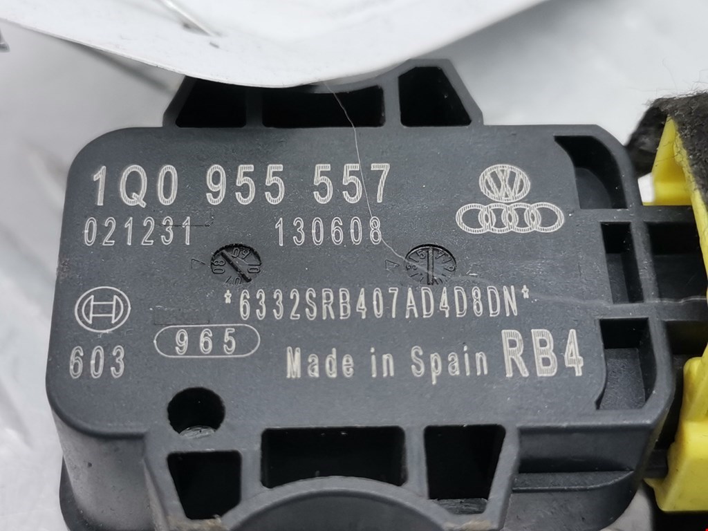 Датчик AIR BAG (подушек безопасности) VOLKSWAGEN Eos 2006-2015