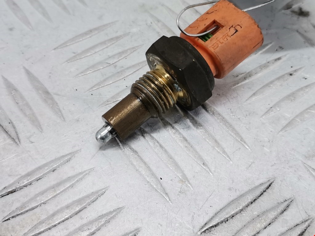 Датчик включения заднего хода RENAULT Clio 1998-2008