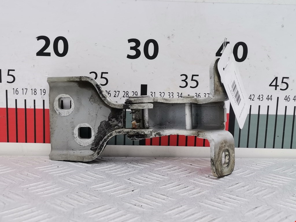 Петля двери передней правой Renault Master 3 (2010-2020)